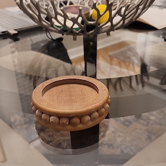 Elegant Wooden Coaster - Picture 2 of 3